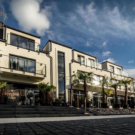 Poludnik Park Boutique Hotel Conference&Spa 스타르가르드 시체신스키 외부 사진